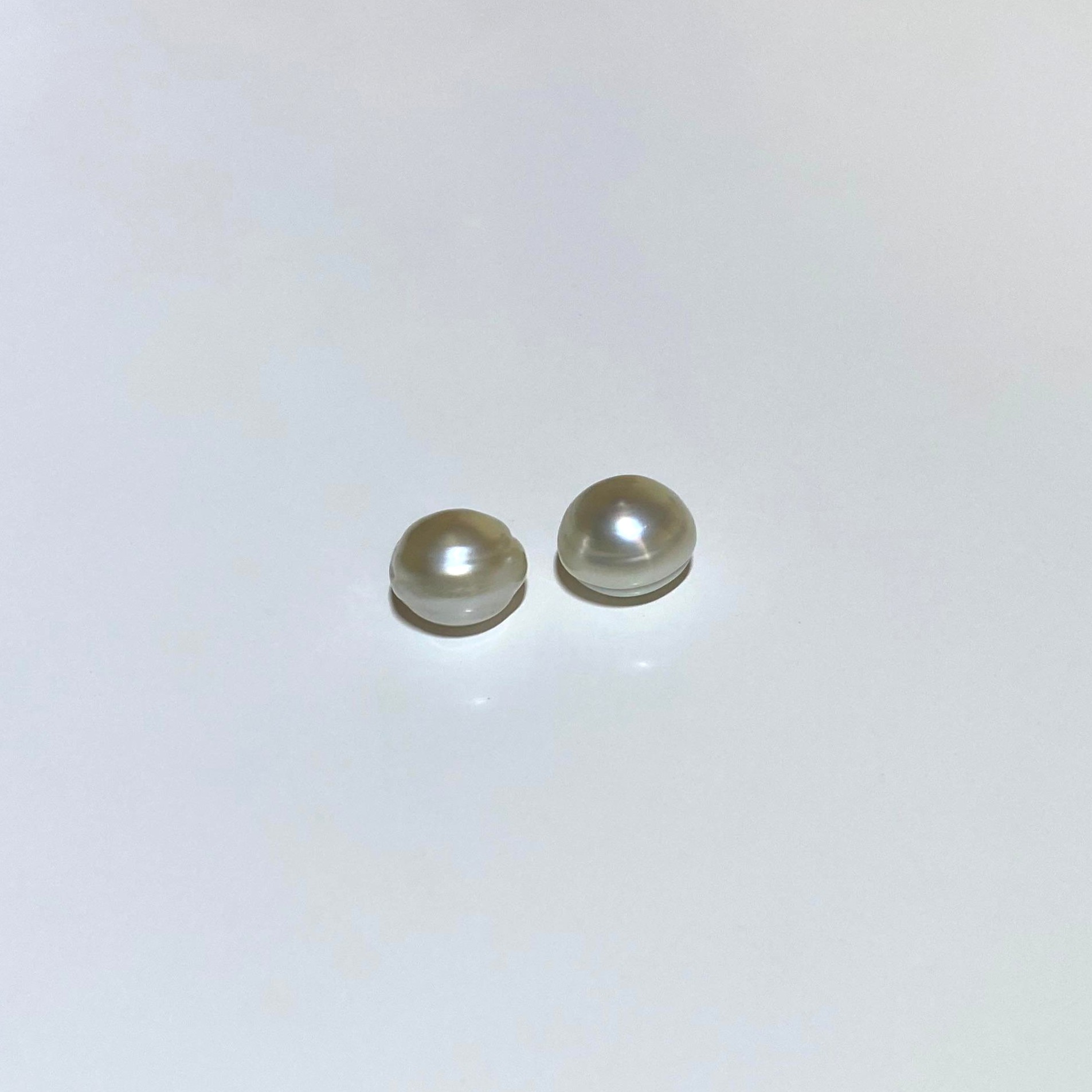 South Sea Oval Pearl